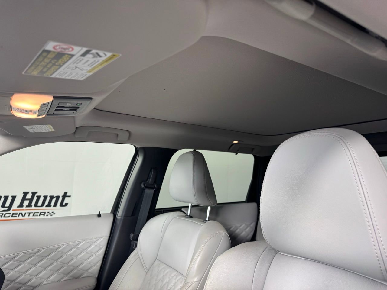 Used 2024 Mitsubishi Outlander SEL image 4