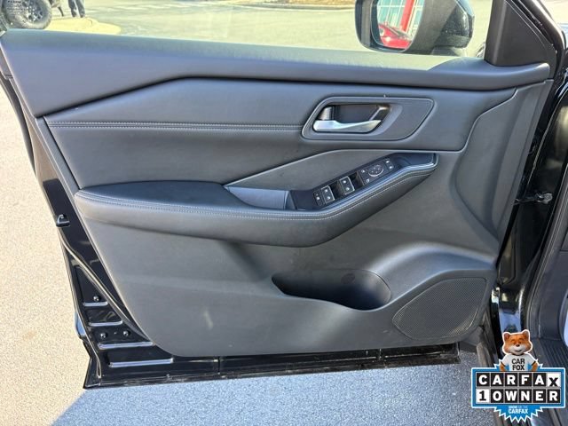 Used 2024 Nissan Rogue SL FWD image 26