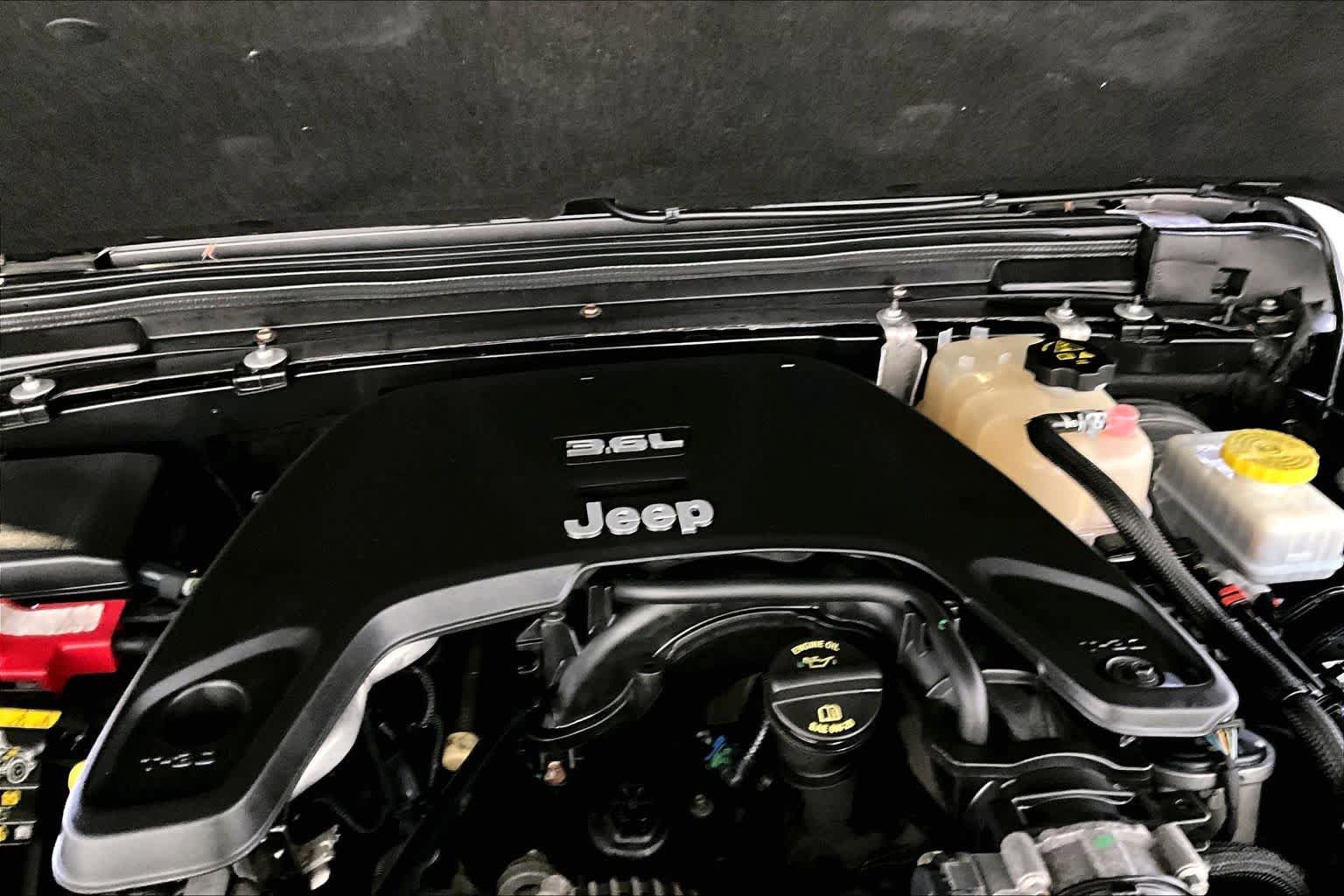 Used 2019 Jeep Wrangler Sport AWD/4WD image 31