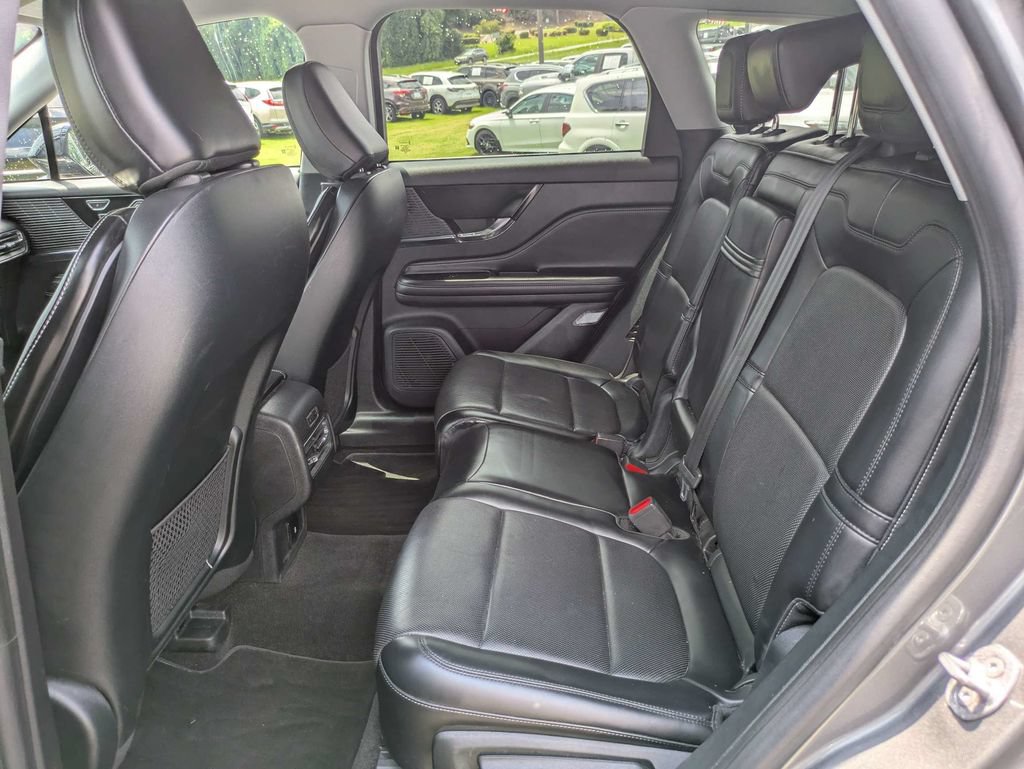 Used 2022 Lincoln Corsair AWD w/ Premium Package image 15