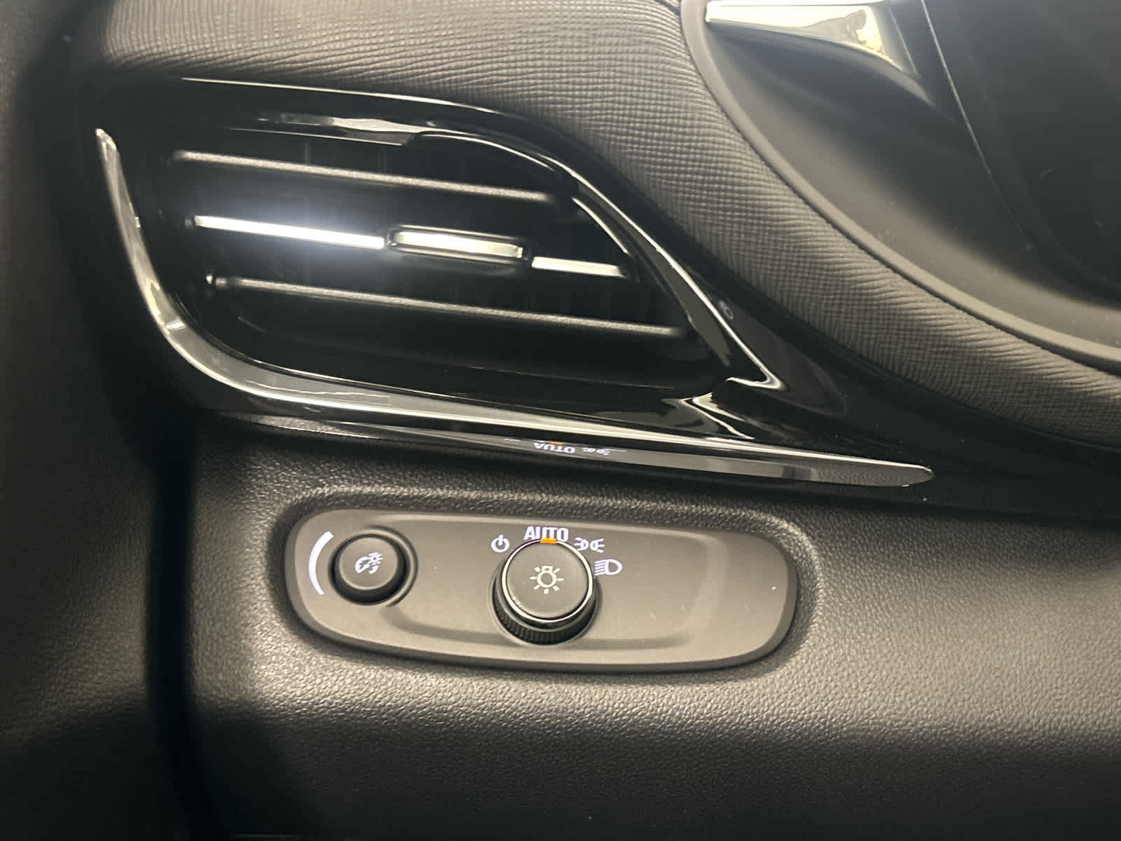 New 2026 Buick Envista Sport Touring w/ Convenience I Package image 23