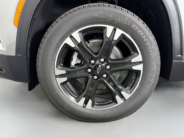New 2027 Chevrolet Traverse LT w/ Sun and Wheel Package FWD image 34