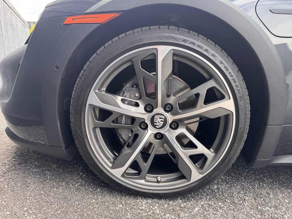 Certified 2022 Porsche Taycan 4 Cross Turismo AWD/4WD image 14