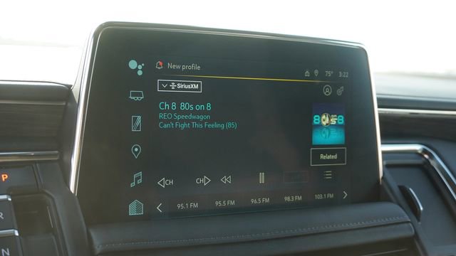 Used 2024 Chevrolet Suburban LT image 24