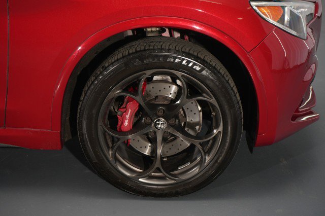 Used 2018 Alfa Romeo Stelvio Quadrifoglio w/ Driver Assist Dynamic Package image 31