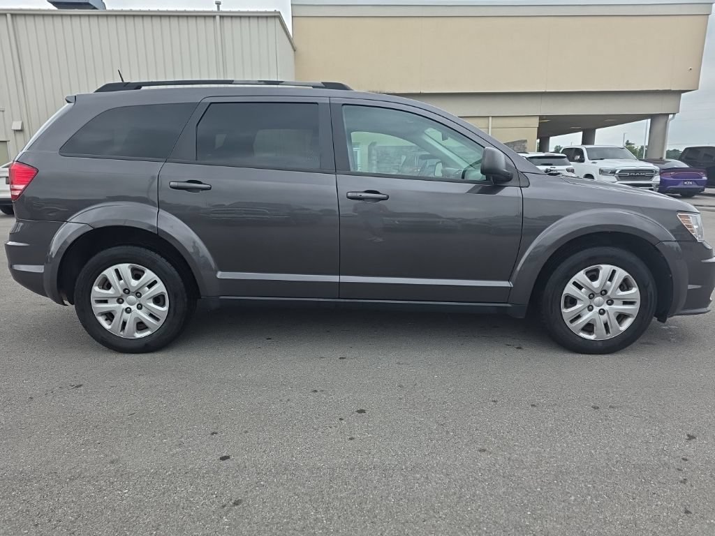 Used 2020 Dodge Journey SE FWD image 4