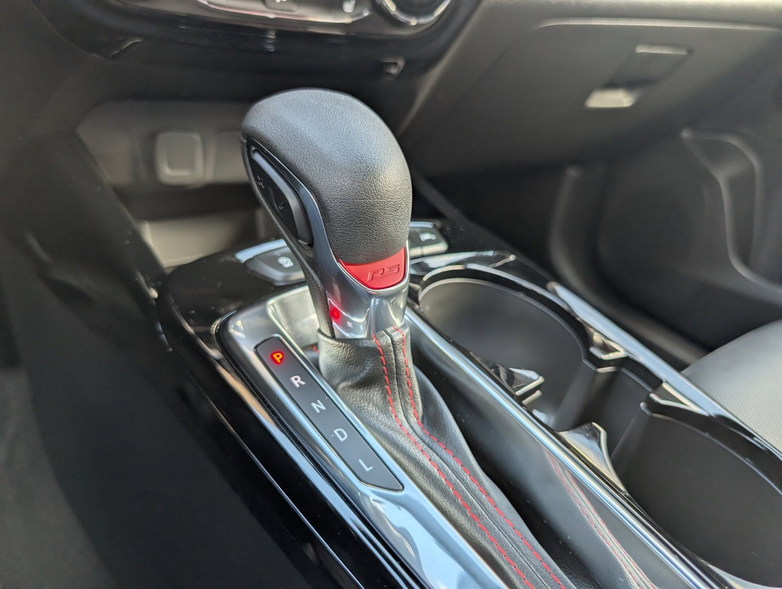 Used 2025 Chevrolet Trax RS w/ Driver Confidence Package image 13