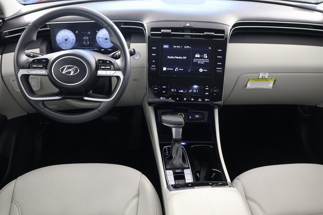 Used 2023 Hyundai Tucson SEL w/ Convenience Package image 2