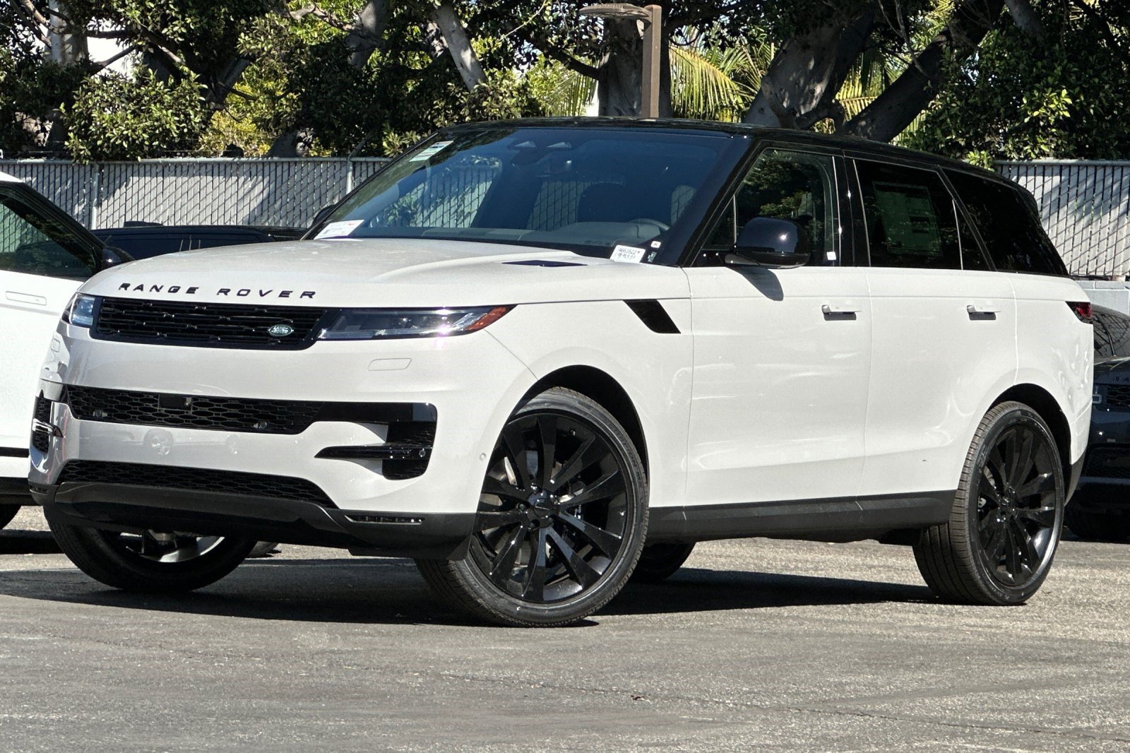 New 2026 Land Rover Range Rover Sport SE AWD/4WD image 1