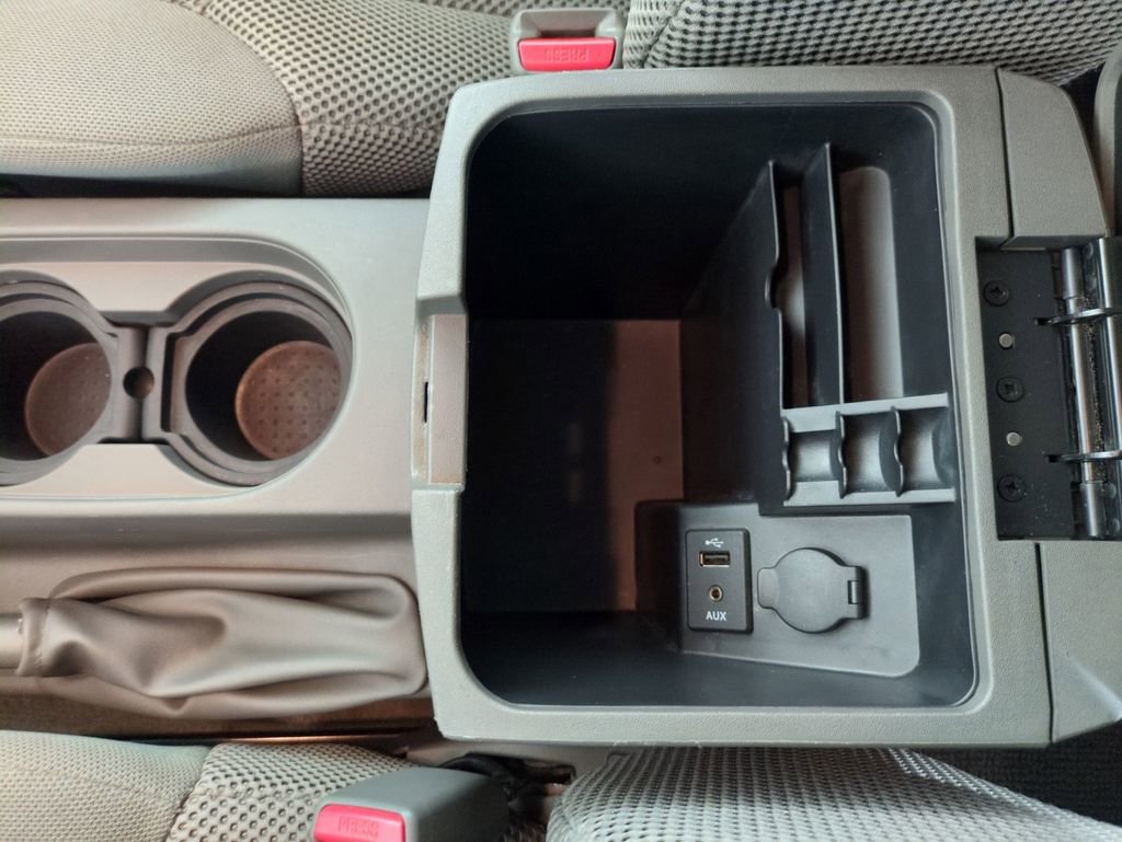 Used 2016 Nissan Frontier SV image 23