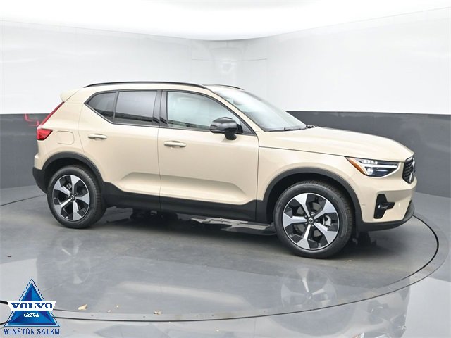 New 2026 Volvo XC40 B4 Plus w/ Protection Package Premier image 1
