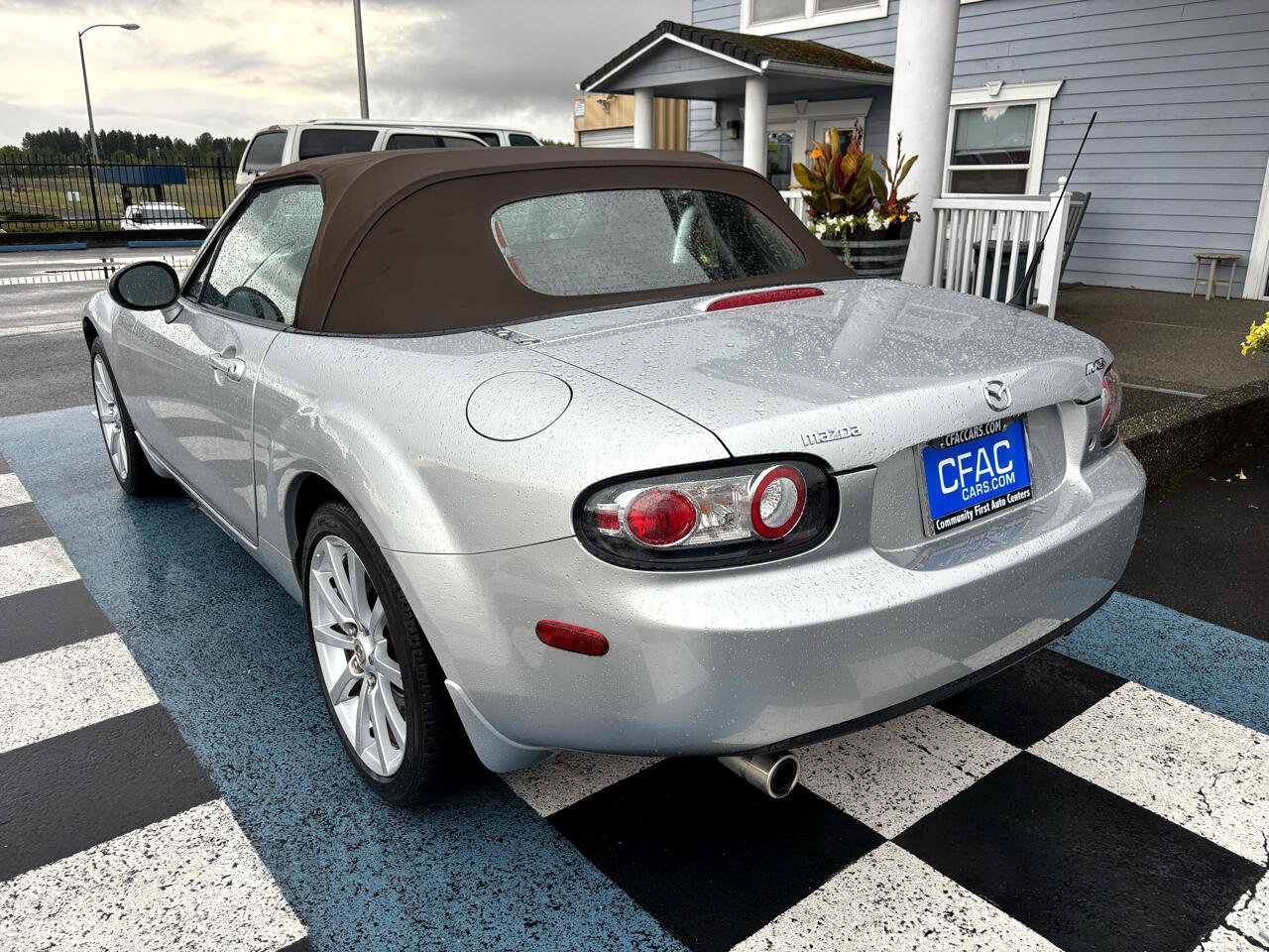 Used 2006 MAZDA MX-5 Miata Grand Touring w/ Premium Pkg image 3
