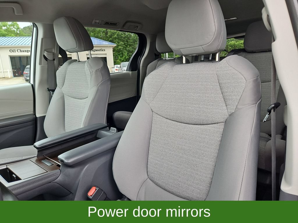 Used 2022 Toyota Sienna LE FWD image 22