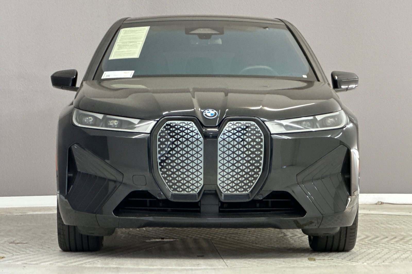 Certified 2023 BMW iX xDrive50 w/ Premium Package AWD/4WD image 5