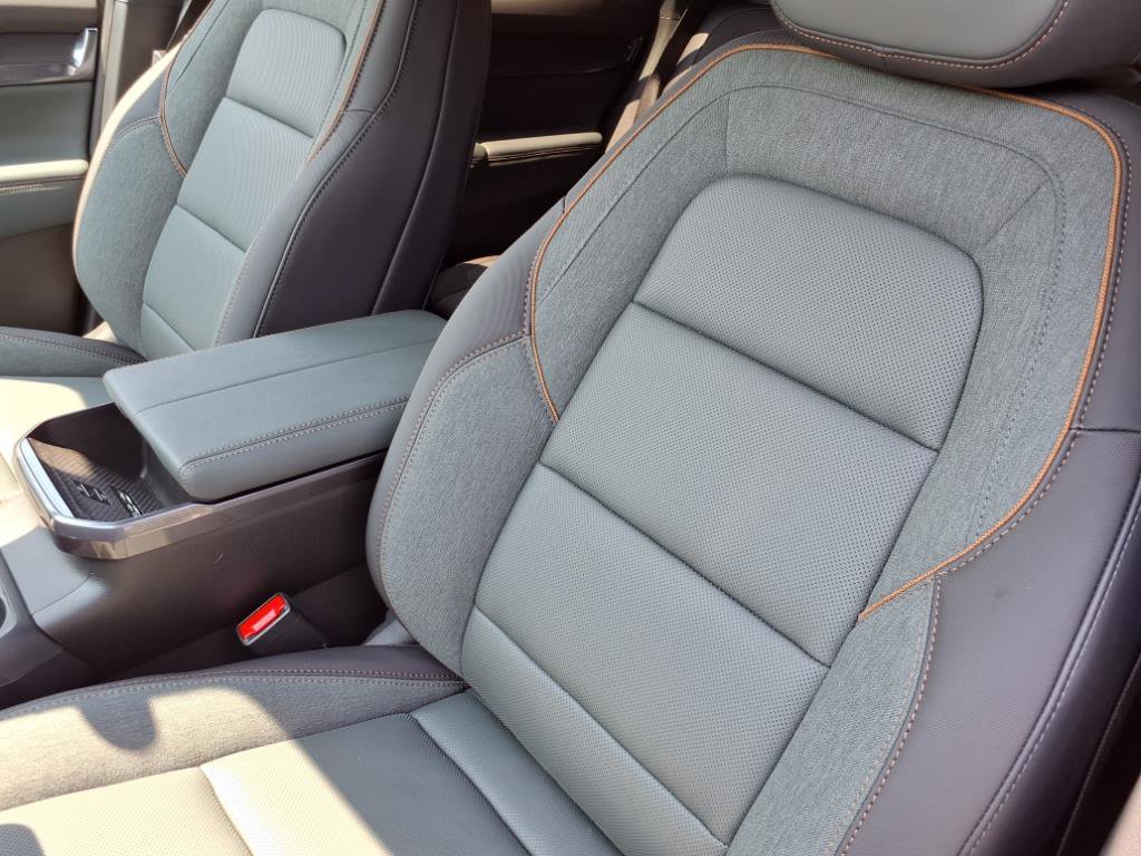 New 2026 GMC Terrain AT4 w/ Convenience Package III image 18