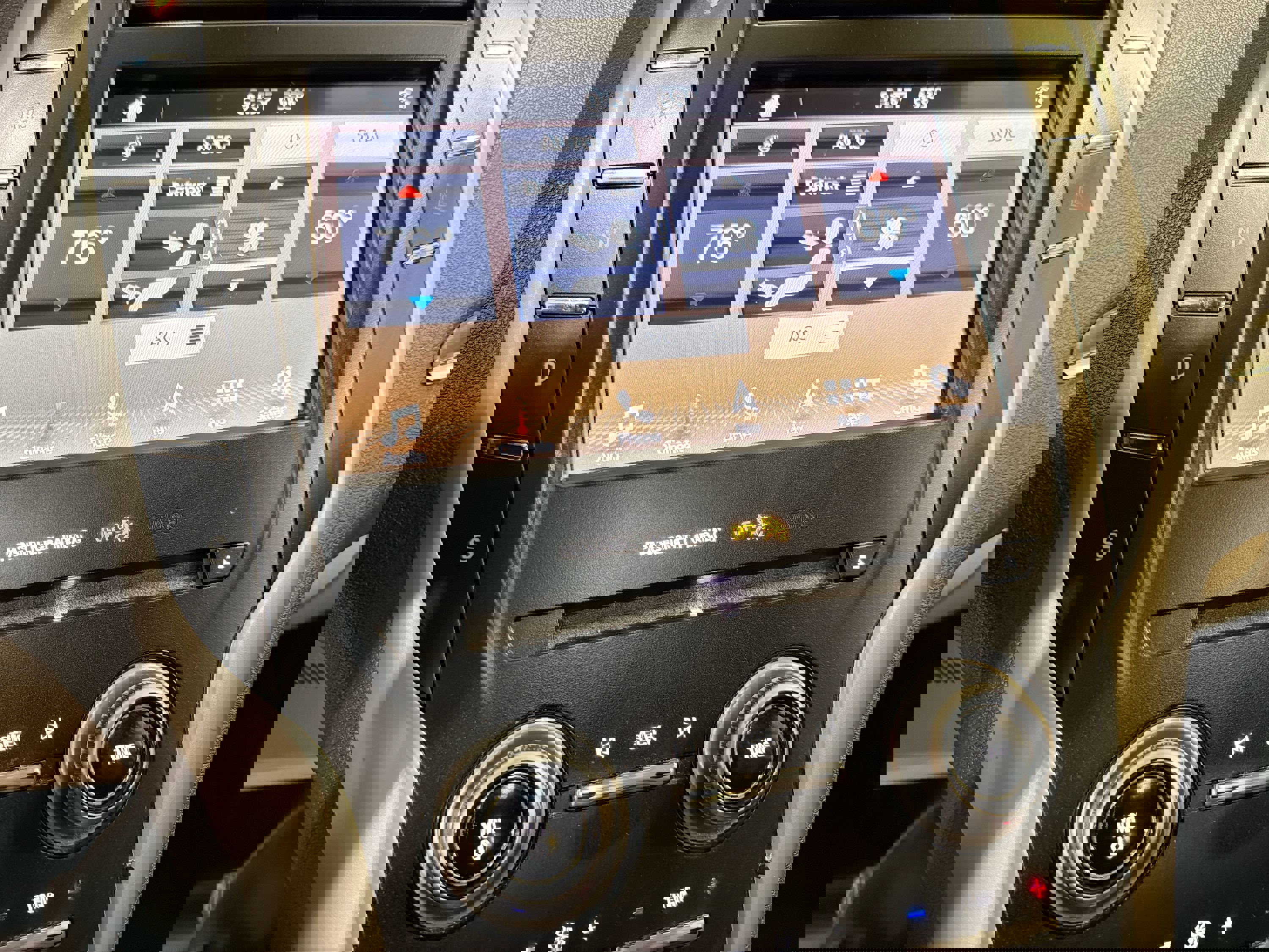 Used 2019 Lincoln MKC Reserve w/ MKC Climate Package image 20