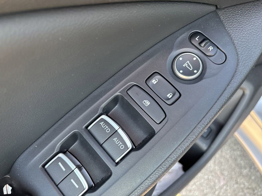 Used 2018 Honda Accord LX image 14