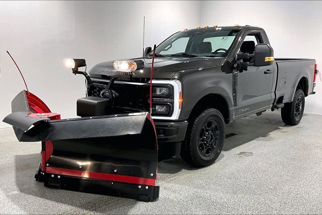 Used 2024 Ford F250 XL w/ STX Appearance Package AWD/4WD image 3
