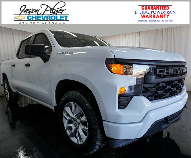 Used 2024 Chevrolet Silverado 1500 Custom image 1