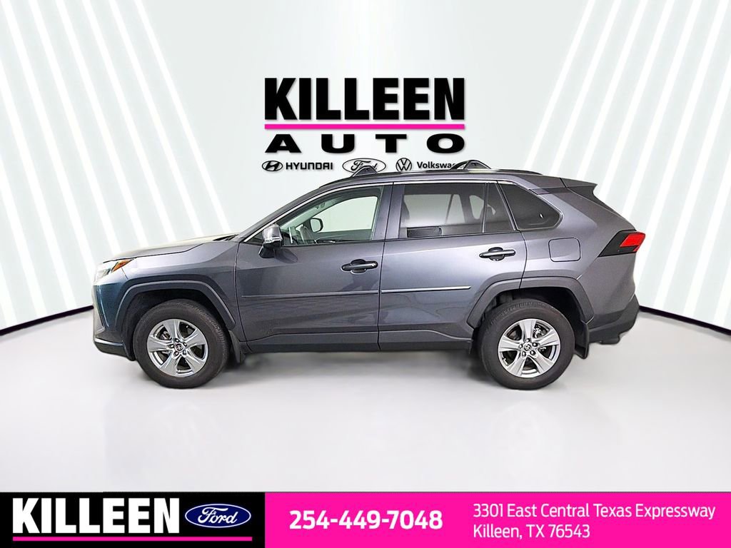 Used 2025 Toyota RAV4 XLE image 4