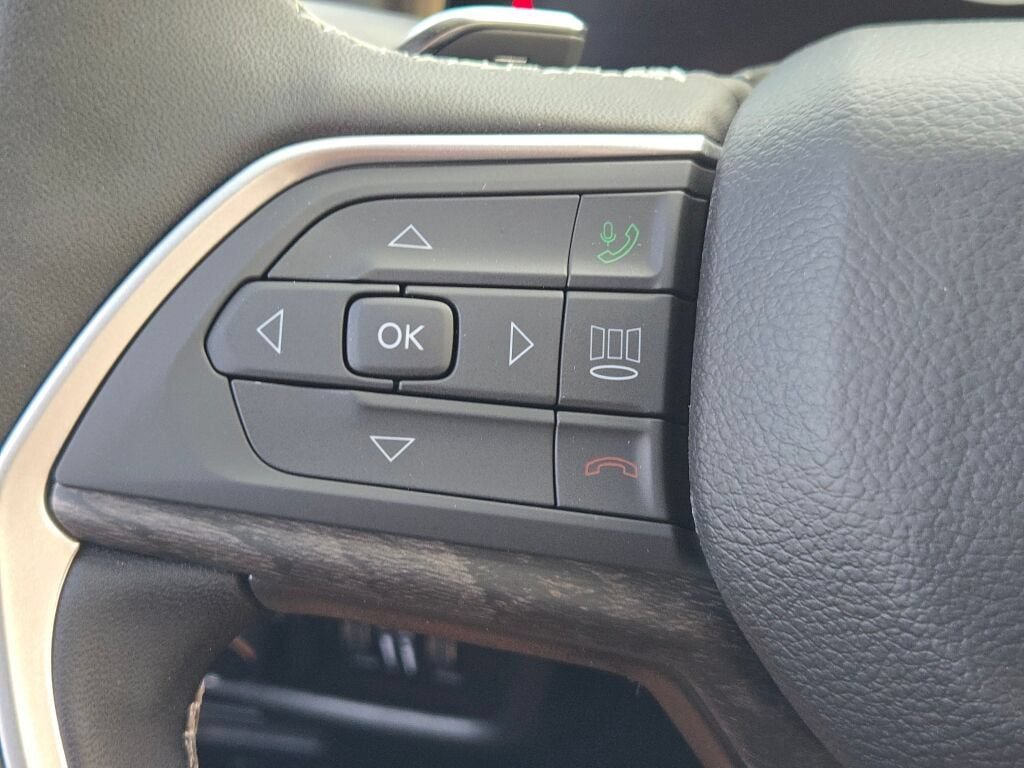 New 2026 Jeep Grand Cherokee Altitude AWD/4WD image 34