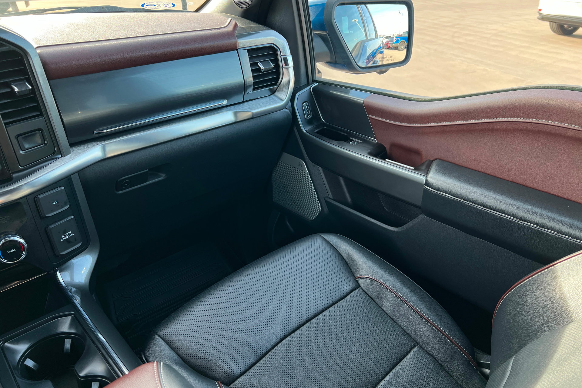 Used 2023 Ford F150 Lariat image 11