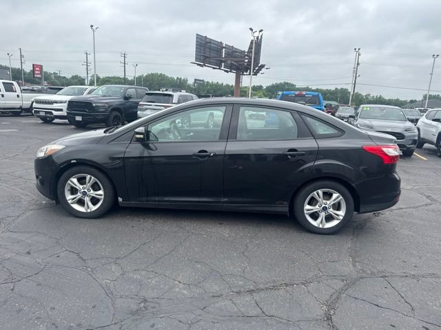 Used 2014 Ford Focus SE w/ SE Winter Package FWD image 5