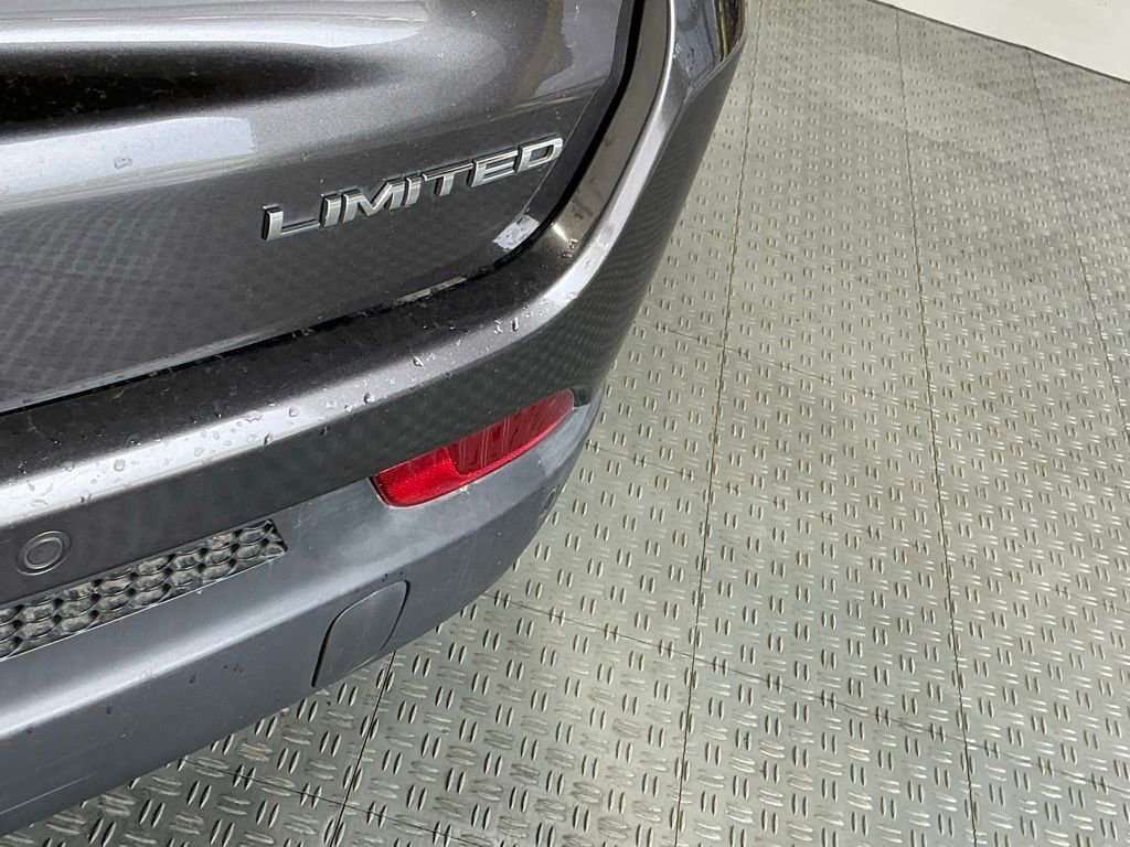 Used 2018 Jeep Compass Limited w/ Navigation Group image 12