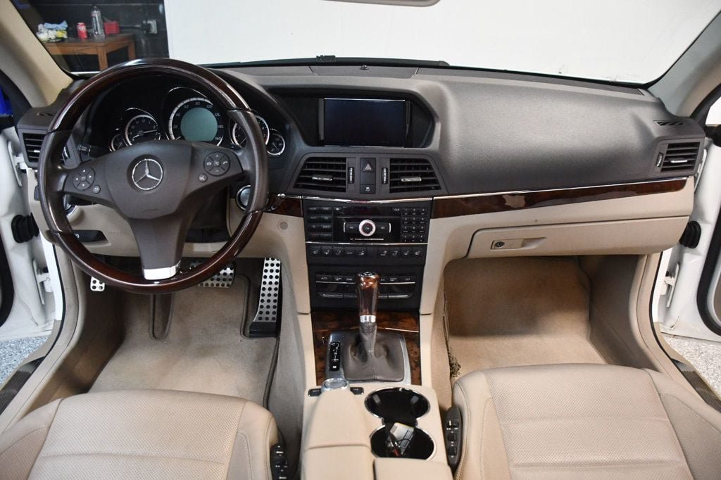 Used 2011 Mercedes-Benz E 550 Cabriolet image 5
