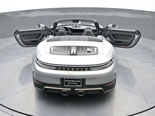 Certified 2026 Porsche 911 GTS image 27