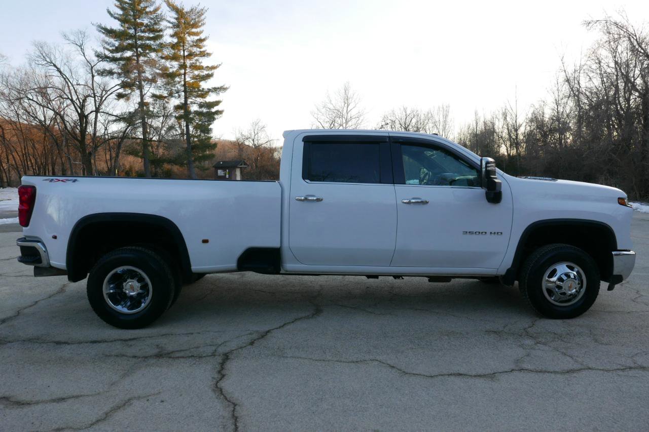 Used 2024 Chevrolet Silverado 3500 LTZ w/ LTZ Convenience Package AWD/4WD image 5