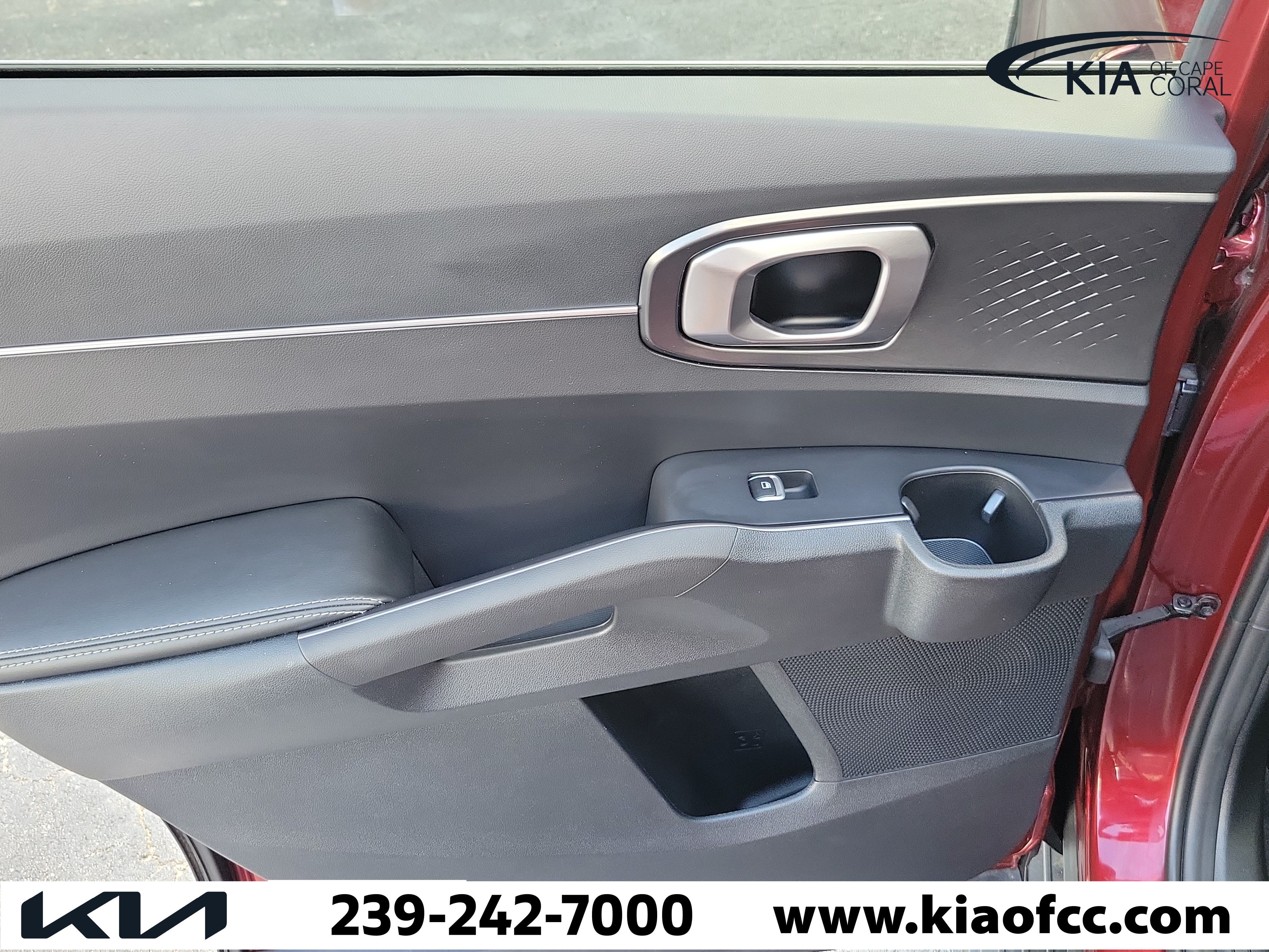 Certified 2025 Kia Sorento S w/ Panoramic Sunroof Package FWD image 14