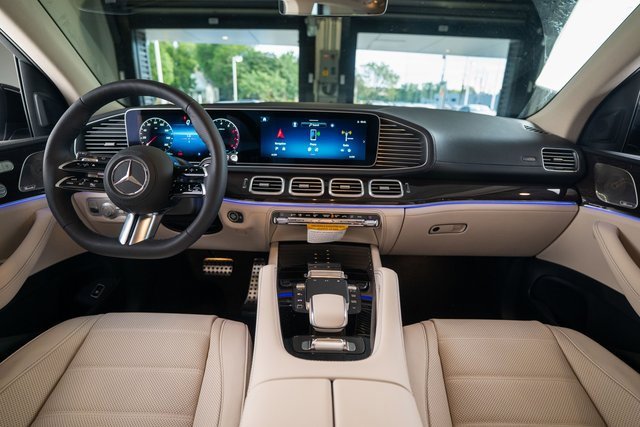 New 2026 Mercedes-Benz GLS 450 4MATIC image 9