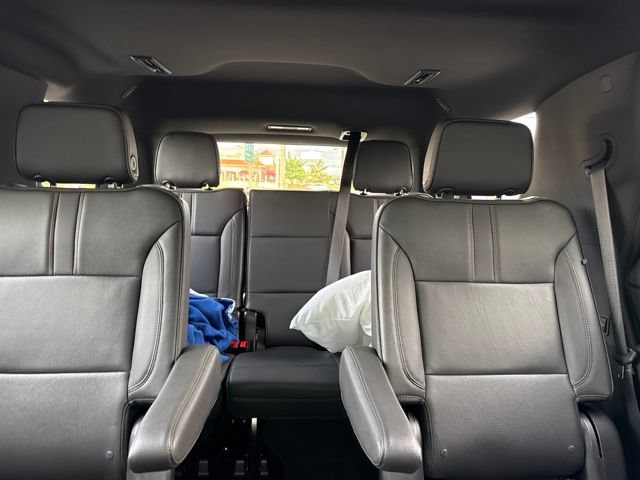 Used 2022 Chevrolet Tahoe RST w/ Luxury Package AWD/4WD image 7