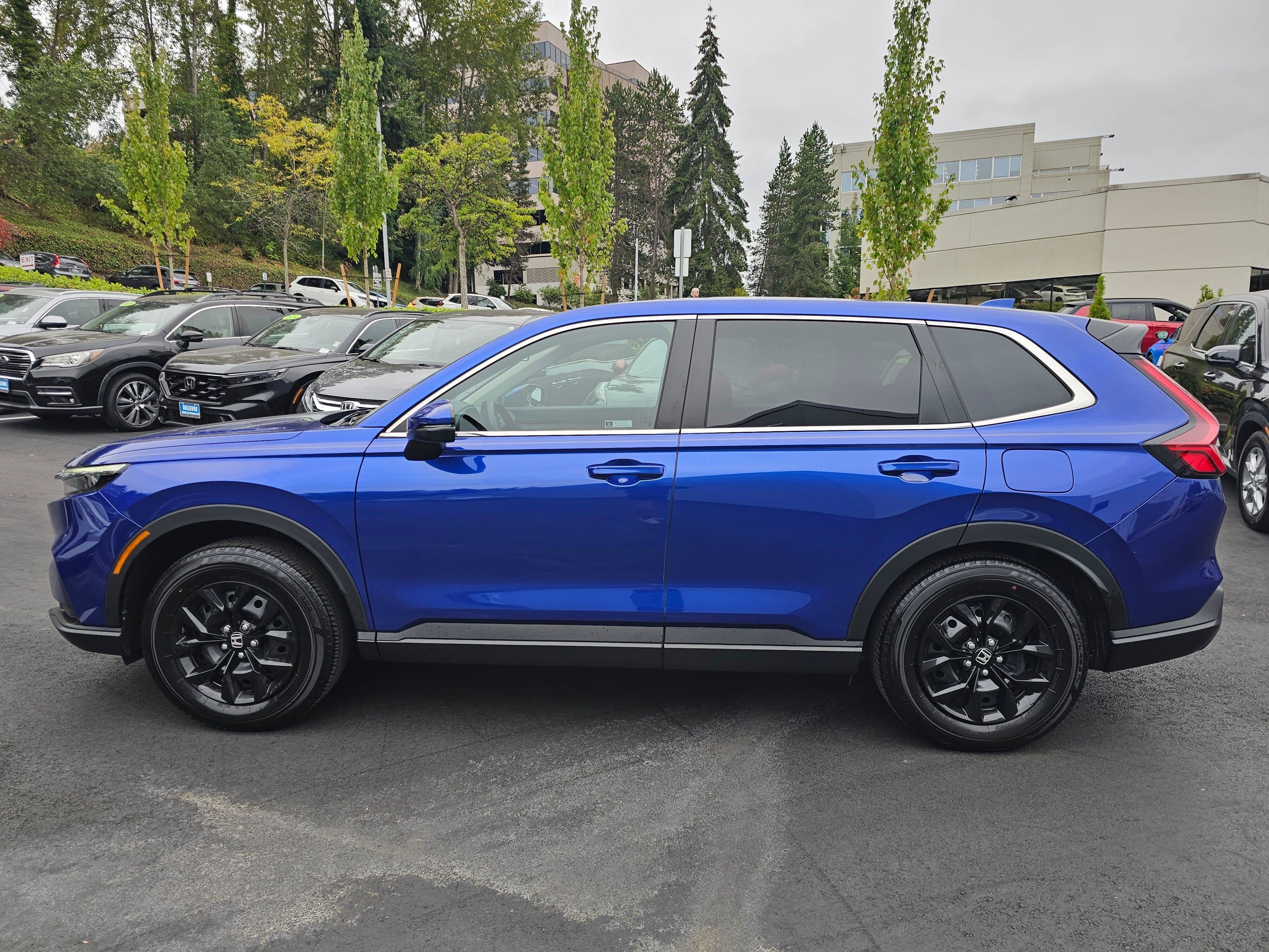 Certified 2025 Honda CR-V LX image 4