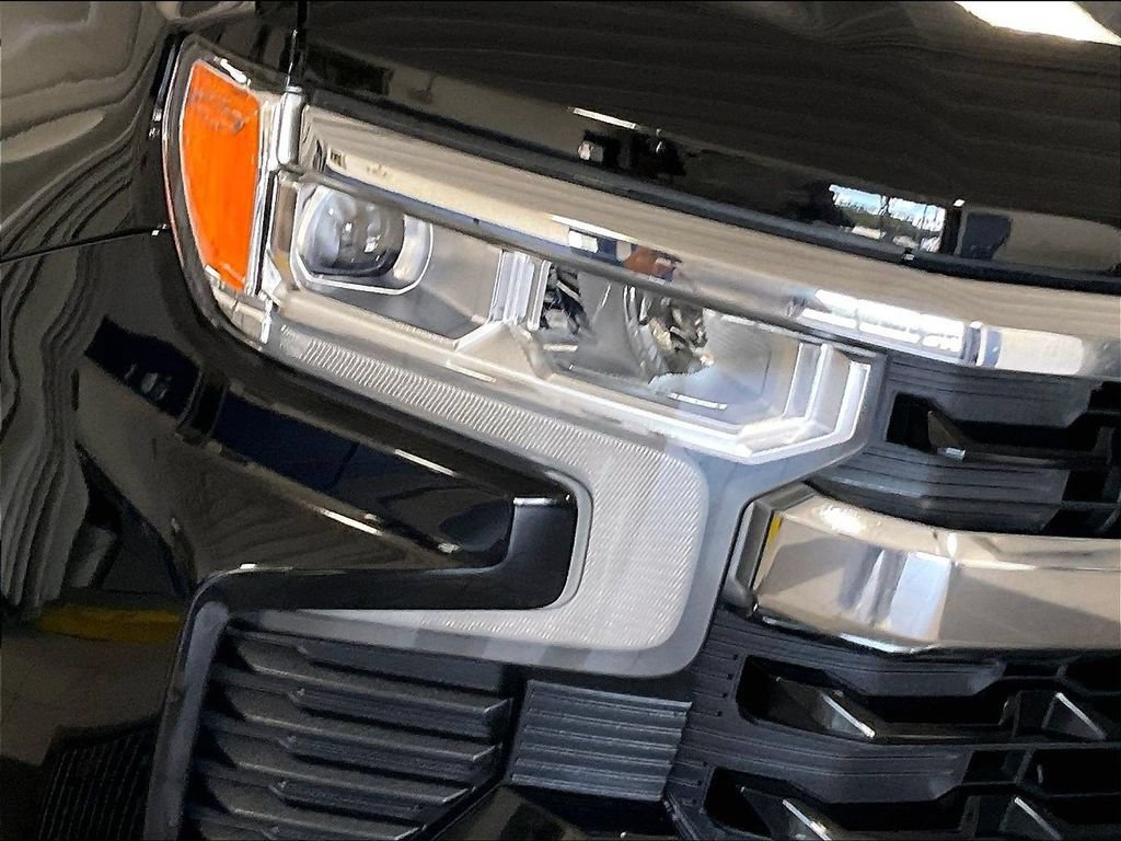 Used 2023 Chevrolet Silverado 1500 LT AWD/4WD image 29