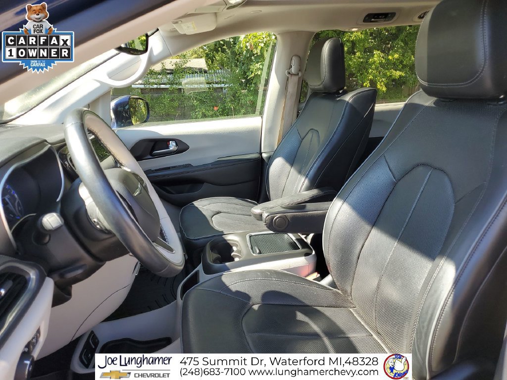 Used 2020 Chrysler Pacifica Limited FWD image 21