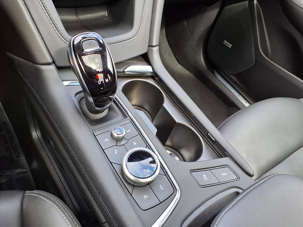 Certified 2025 Cadillac XT5 Premium Luxury AWD/4WD image 23