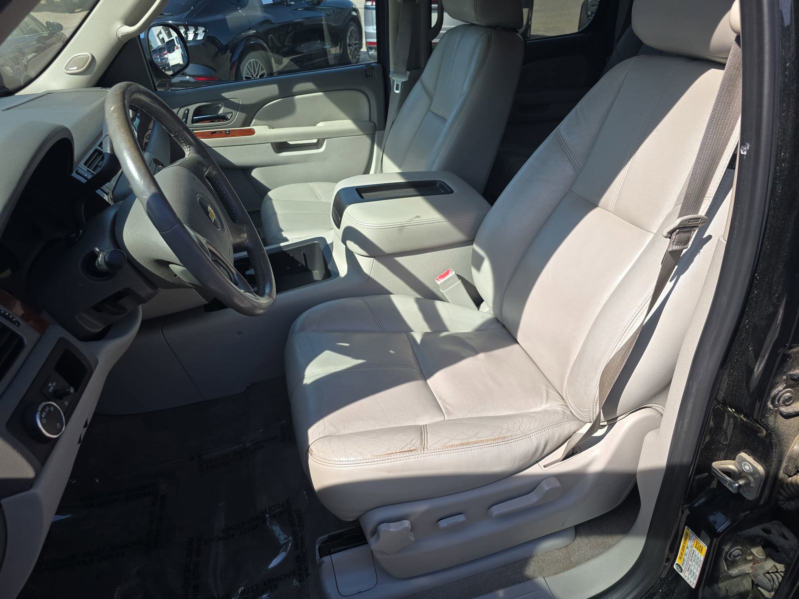 Used 2013 Chevrolet Avalanche LT w/ All-Star Edition image 17