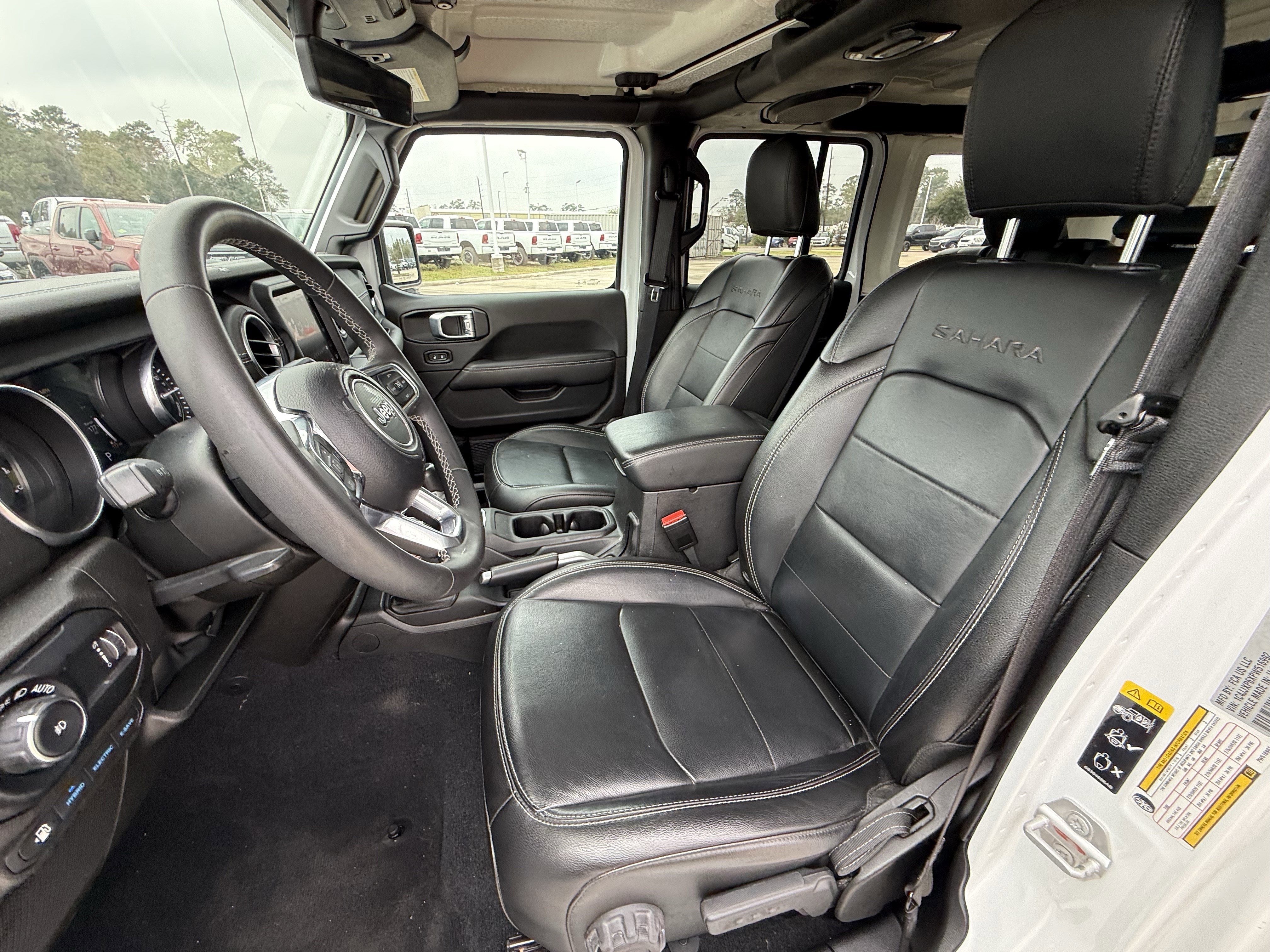 Used 2023 Jeep Wrangler Sahara image 26