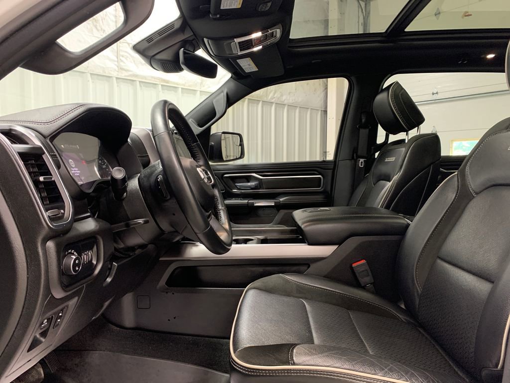 Used 2023 RAM 1500 Laramie AWD/4WD image 16
