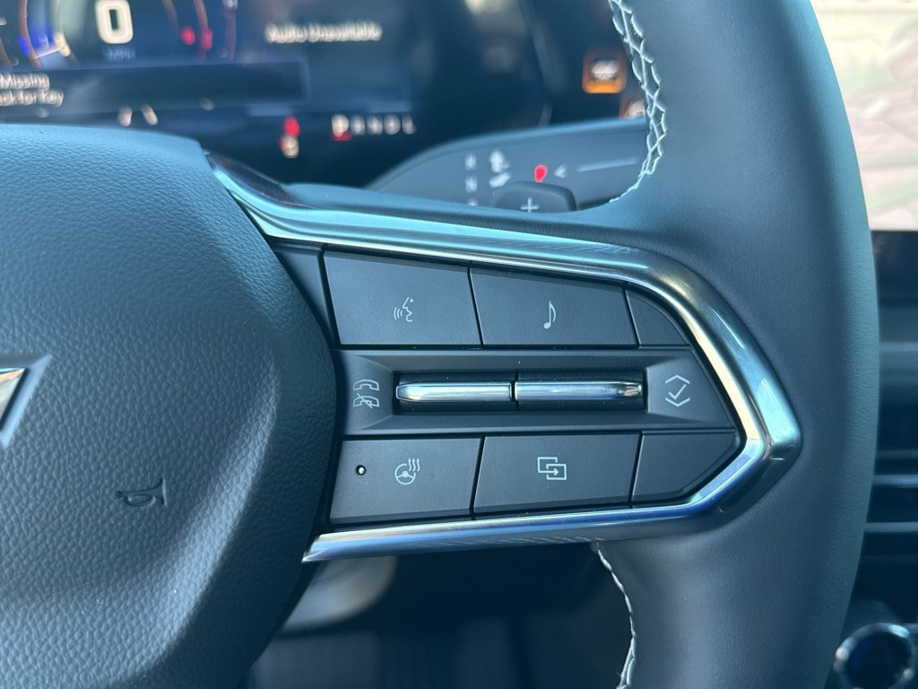 New 2027 Chevrolet Traverse LT w/ Sun and Wheel Package FWD image 16