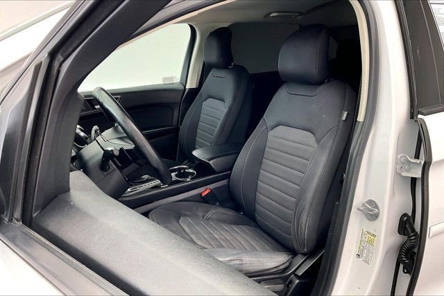 Used 2016 Ford Edge SE FWD image 17