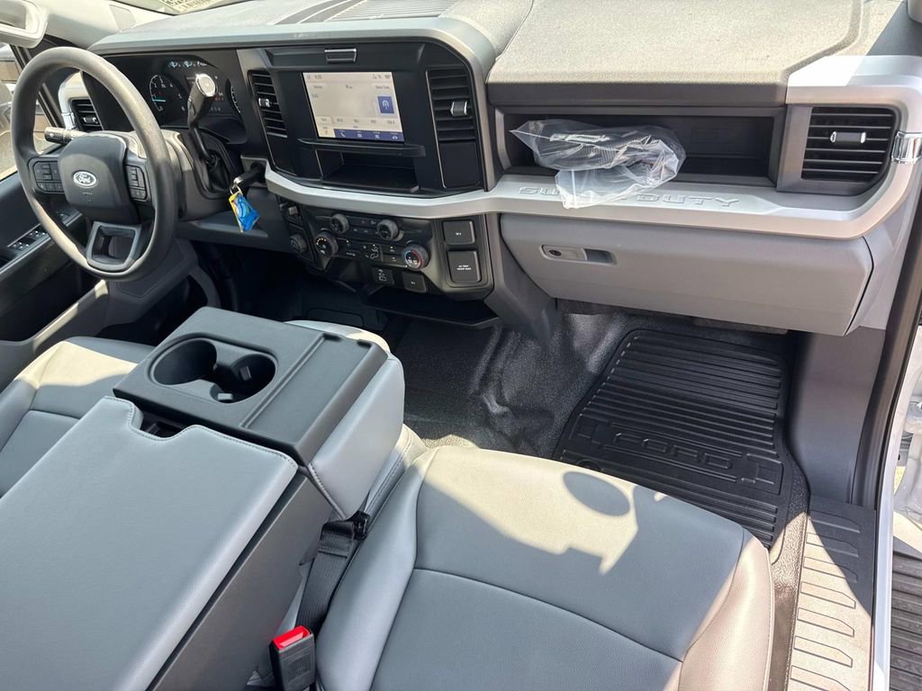 New 2025 Ford F350 XL w/ XL Chrome Package image 24