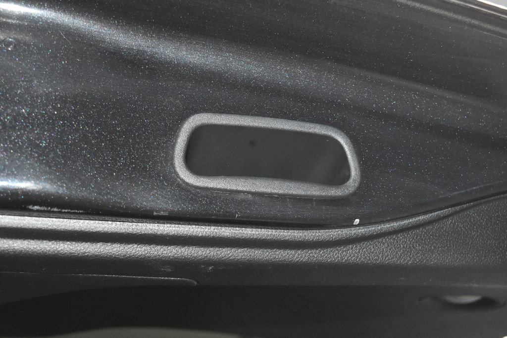 Used 2019 Jeep Grand Cherokee Altitude image 27