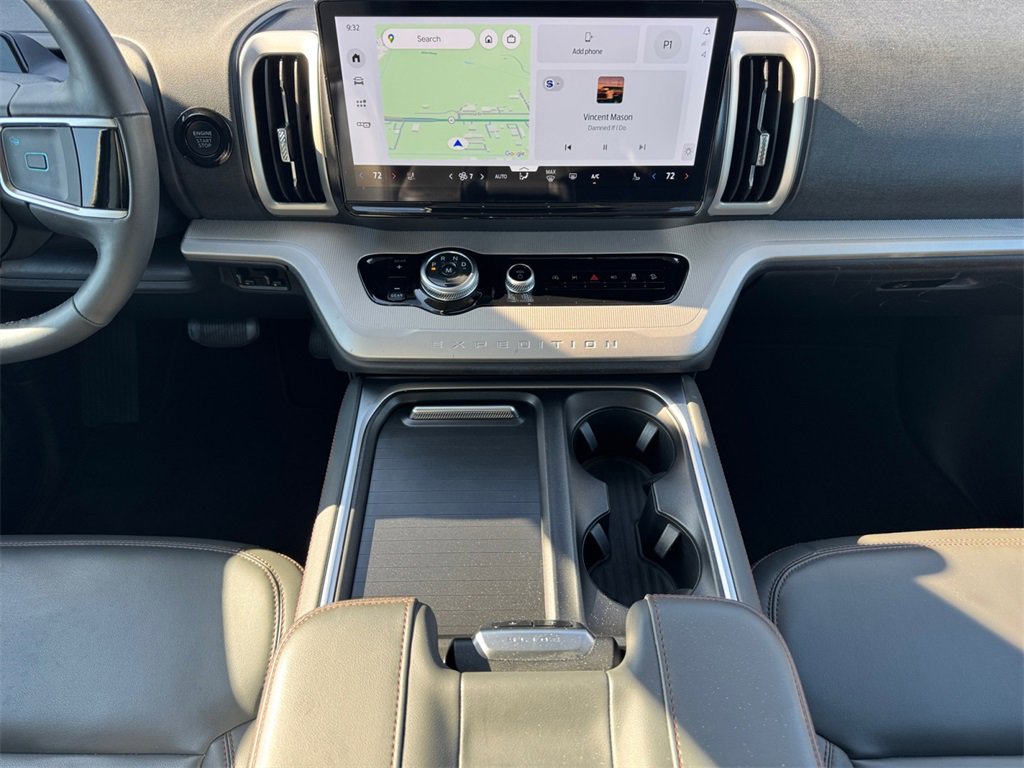 Used 2025 Ford Expedition Active image 11