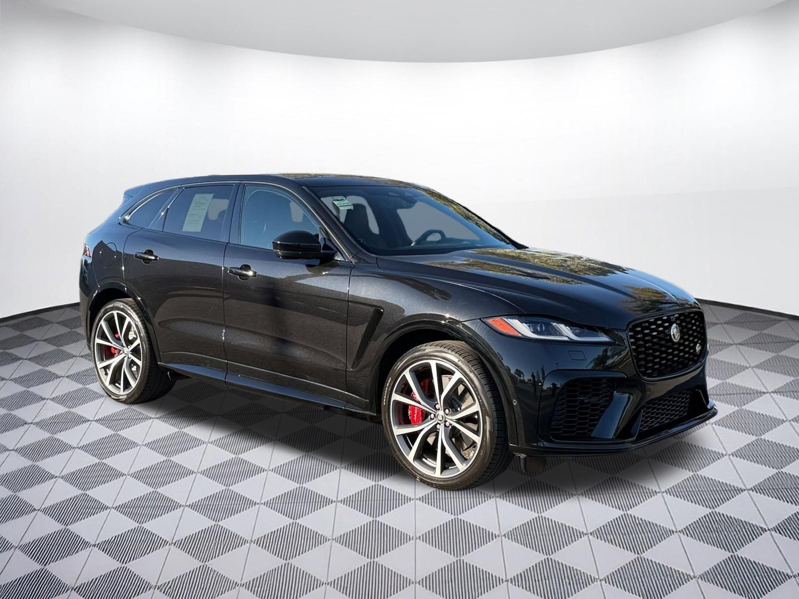 Used 2025 Jaguar F-PACE SVR 575 Edition AWD/4WD image 7