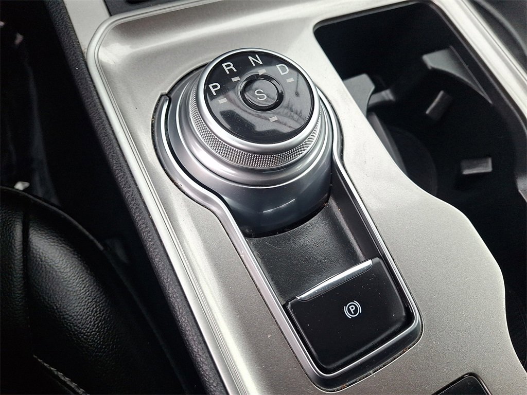 Used 2024 Ford Edge SEL image 16