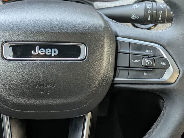 Used 2024 Jeep Compass Latitude image 20