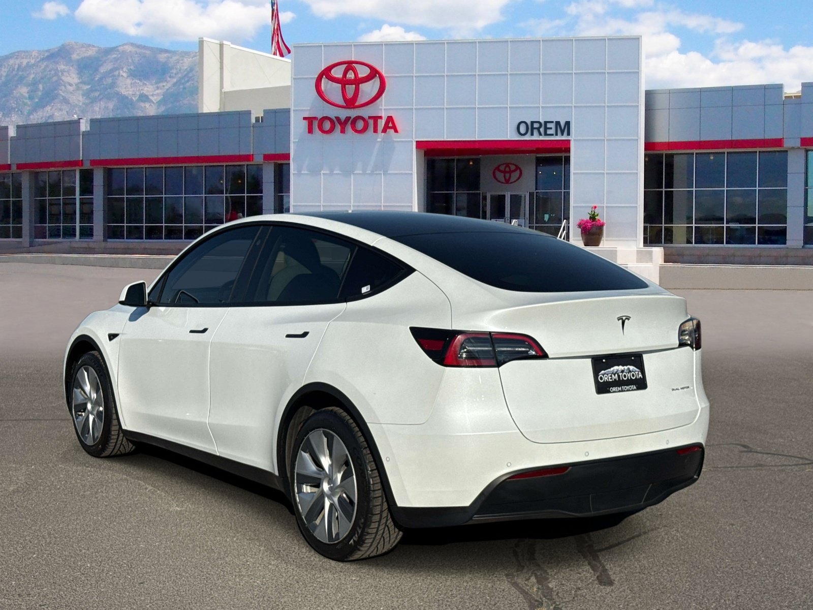 Used 2021 Tesla Model Y Long Range AWD/4WD image 5